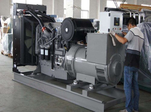 日喀则柴油发电机组和储能设备配合使用的案例