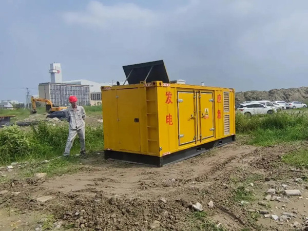 日喀则200KW柴油发电机机组每小时的油耗量受哪些因素影响？